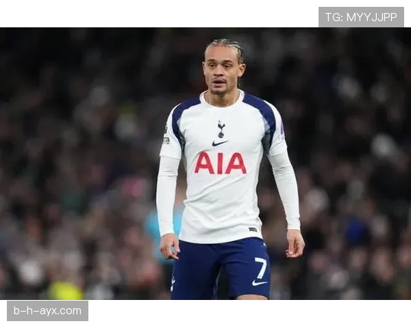 哈维·西蒙斯表现出色，助力球队在荷甲联赛持续连胜