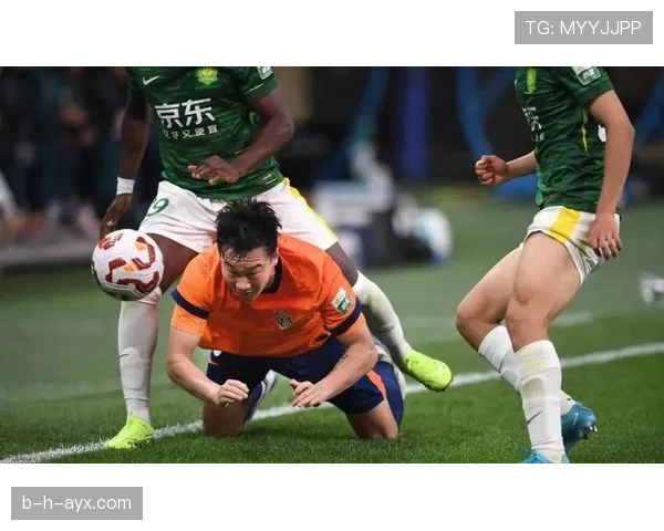 球队压哨绝杀逆转取胜，球迷沸腾庆祝胜利时刻