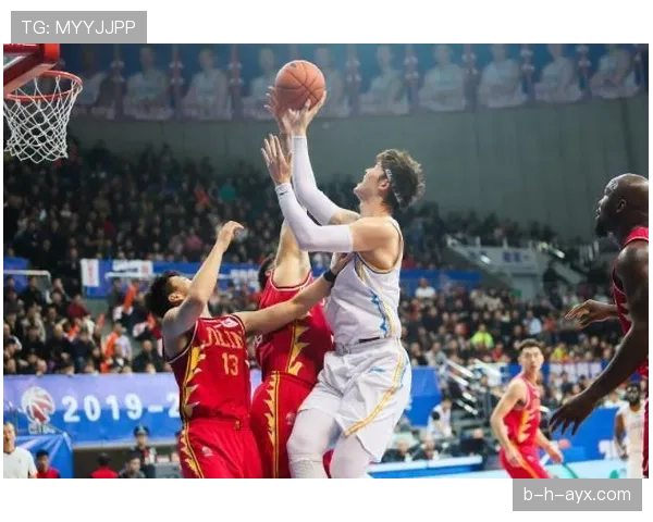 利兹联防守稳固，数据揭示球队反弹潜力引关注