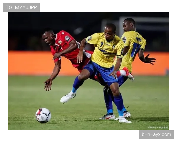 乌拉圭队边路突破显神威，状态回暖强势挺进决赛